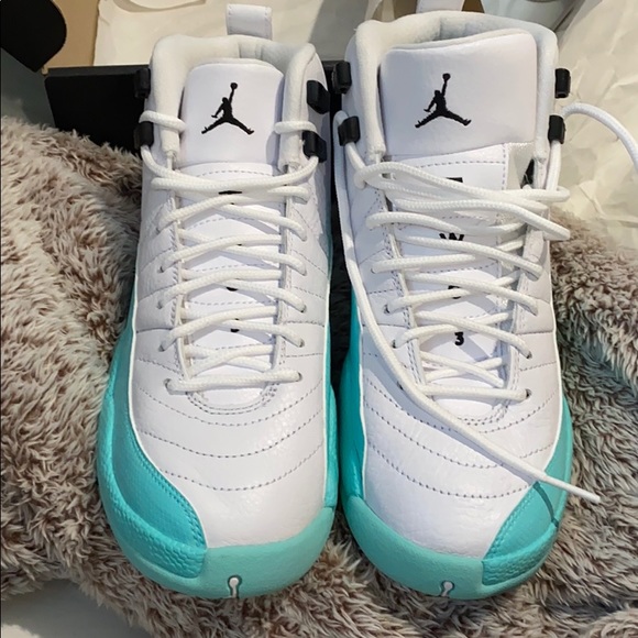 Air Jordan 12 Retro (Gs) - Picture 4 of 5